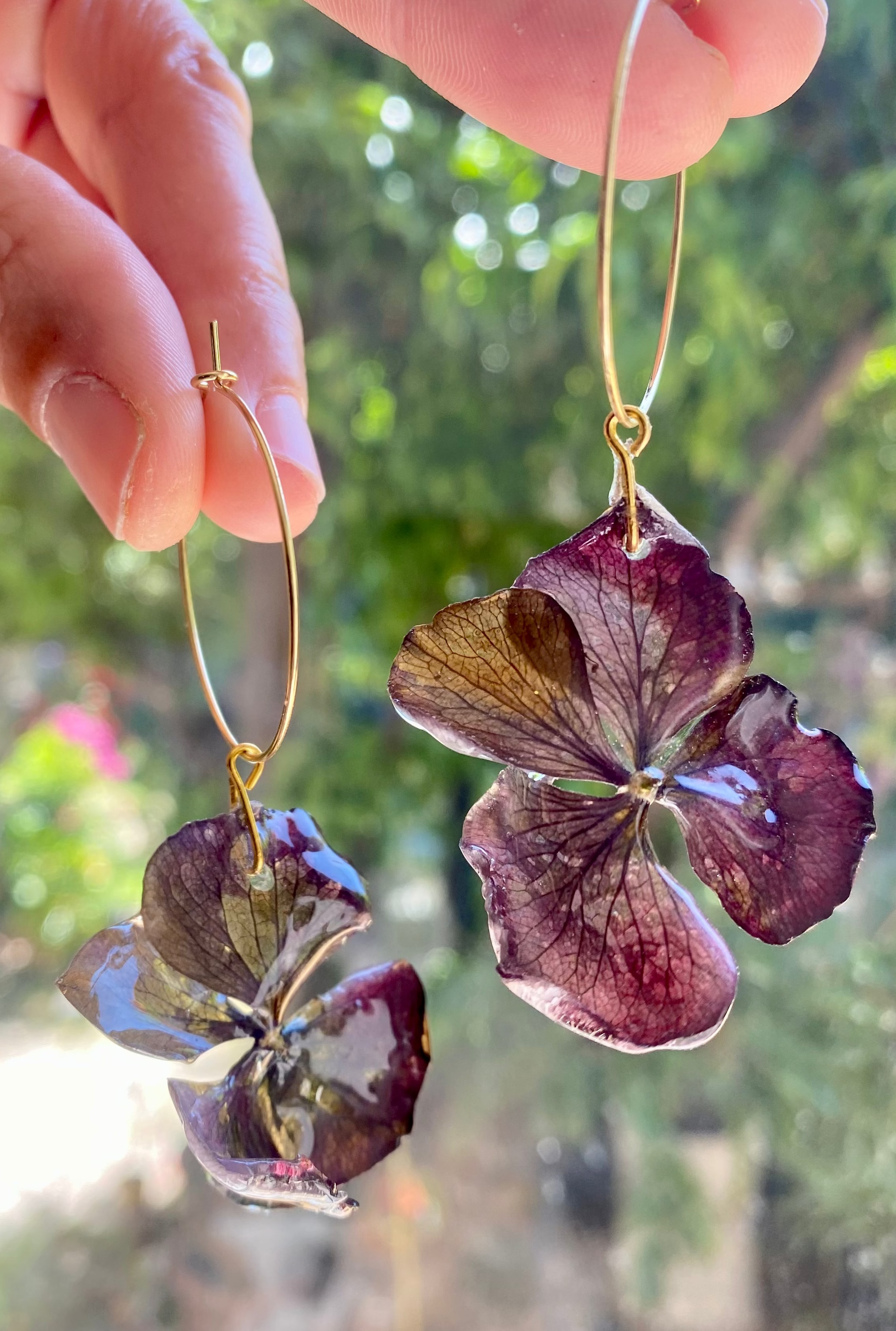 Créole Plaquée Or fleurs Hortensia pourpres