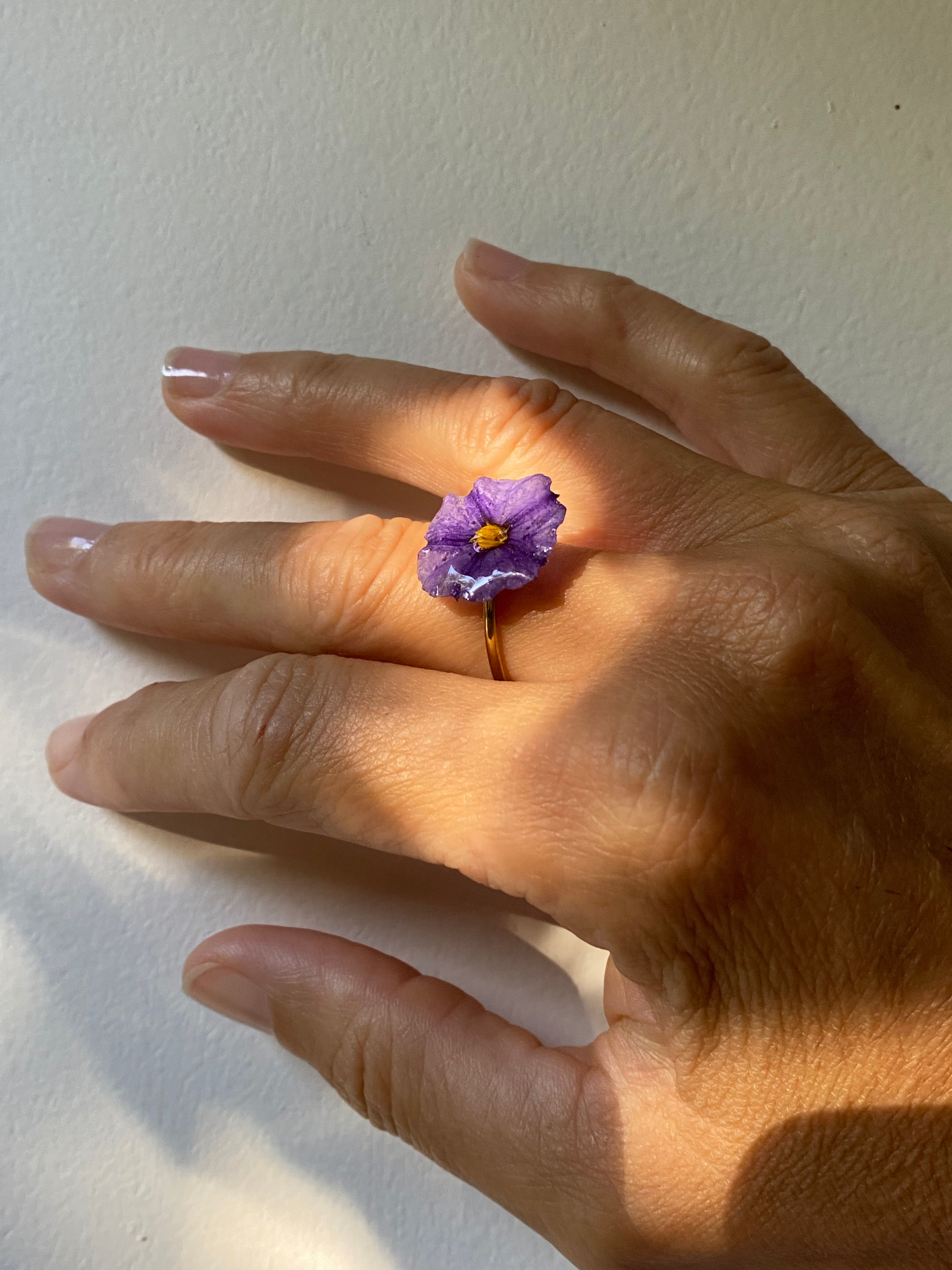 Bague Fleur Solanum Laciniatum violette