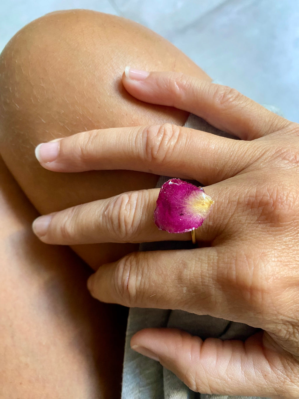 Bague pétale rose véritable