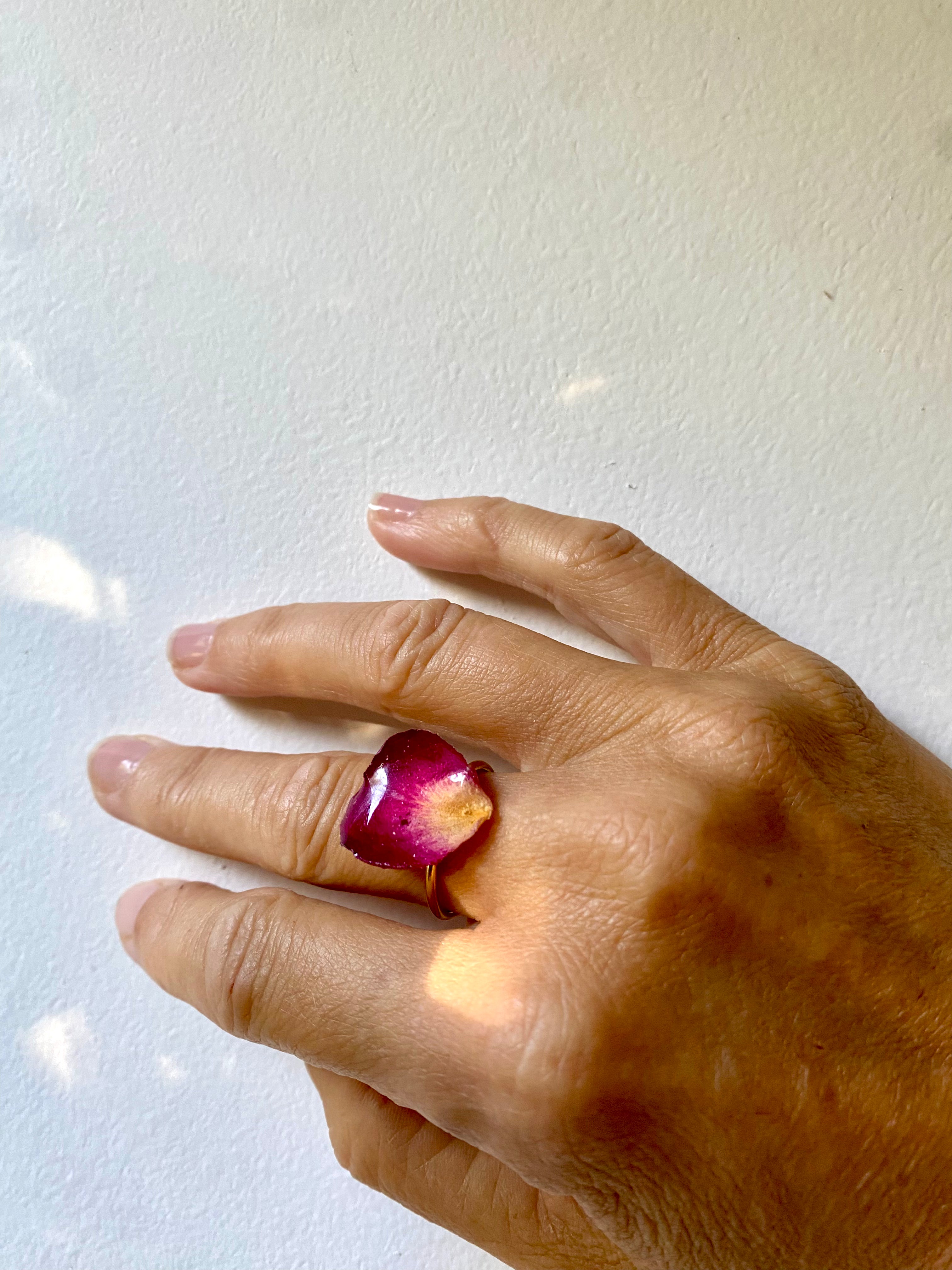 Bague pétale rose véritable