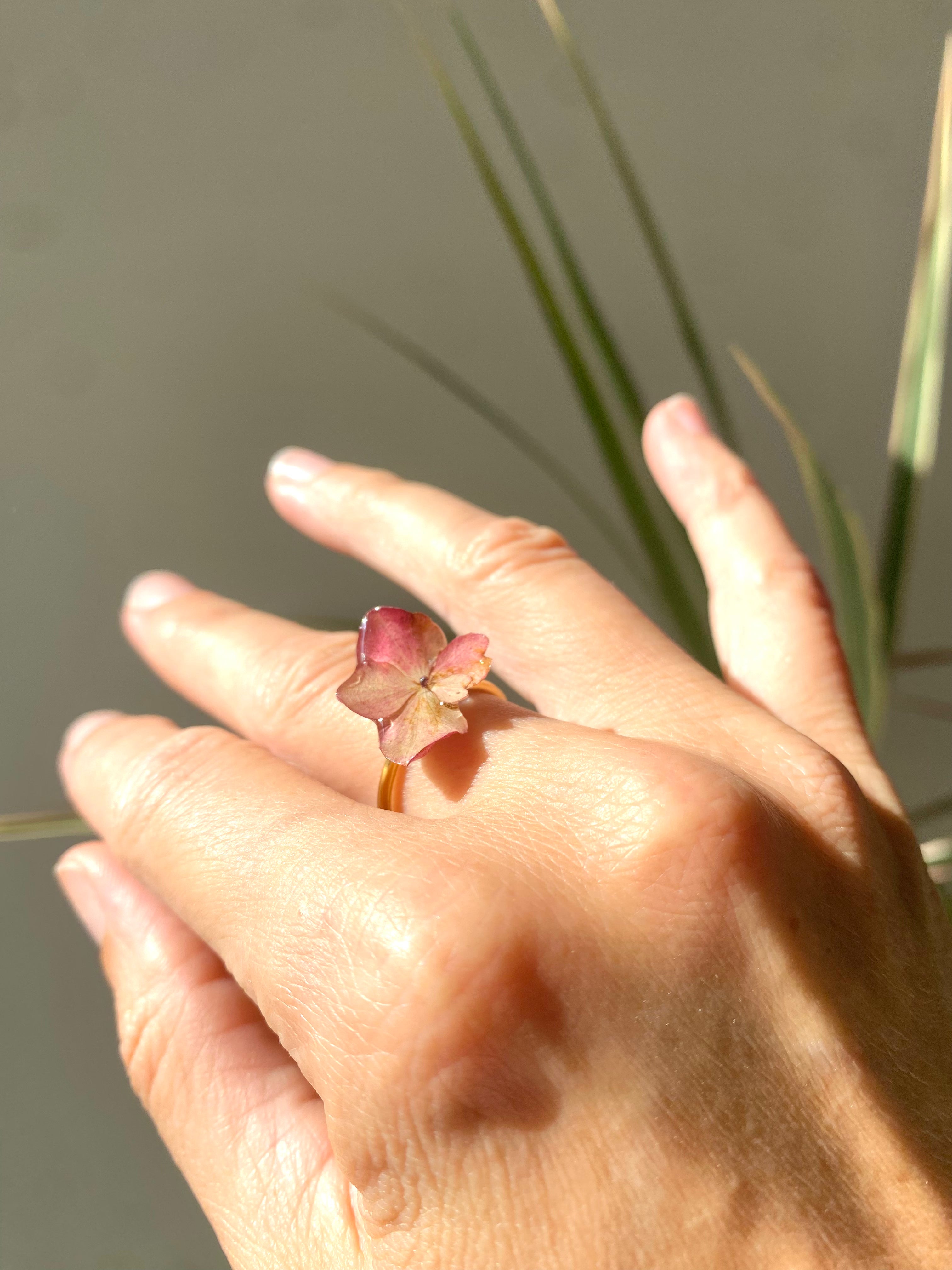 Bague petite Fleur d'hortensia rose