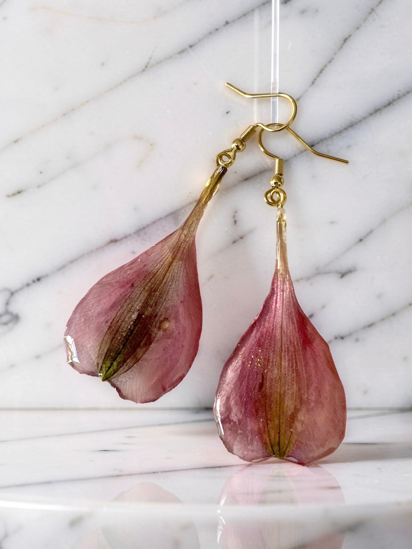 Boucle d'oreille goutte Alstromeria rose