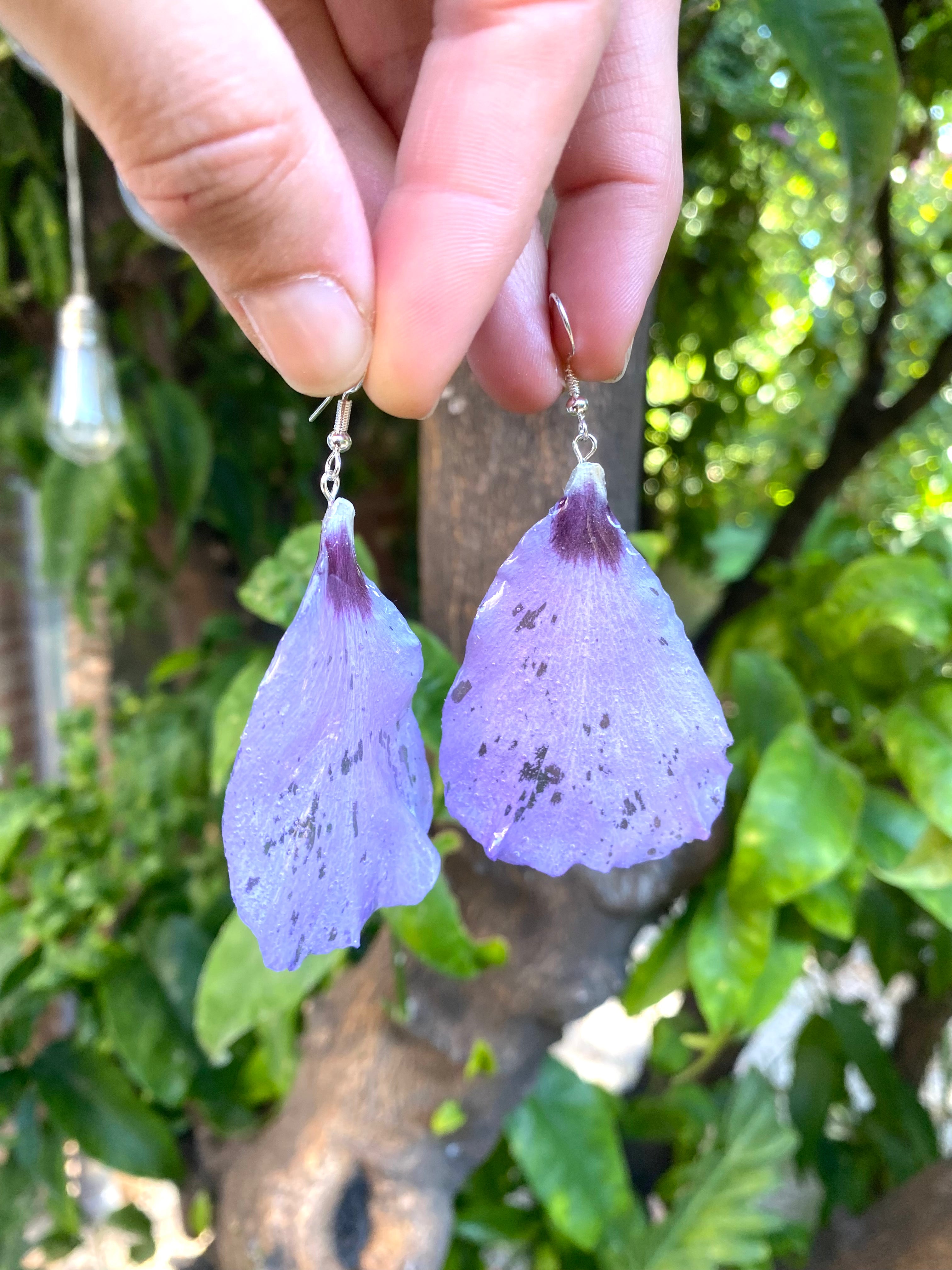 Boucle d'oreille pétales Althéa mauve