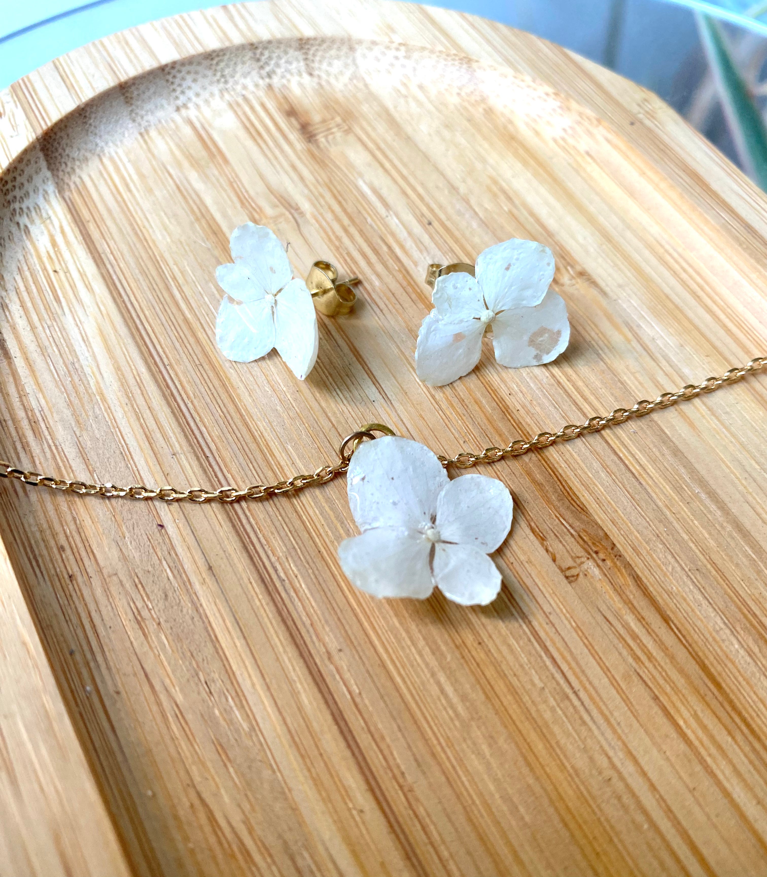 Bracelet fleur hortensia blanc Plaqué OR