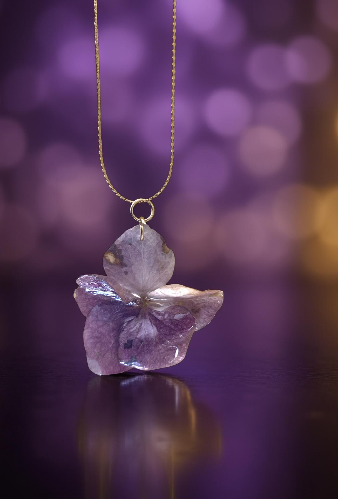 Chaine et Pendentif fleurs Hortensia rose-violette