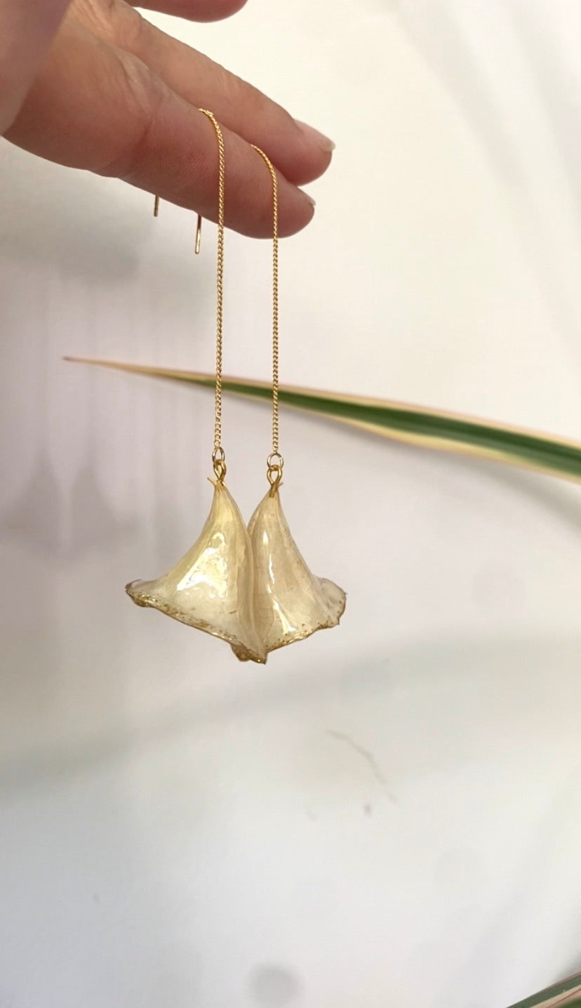 Chaine d'oreille fleur Clochette d'Irlande