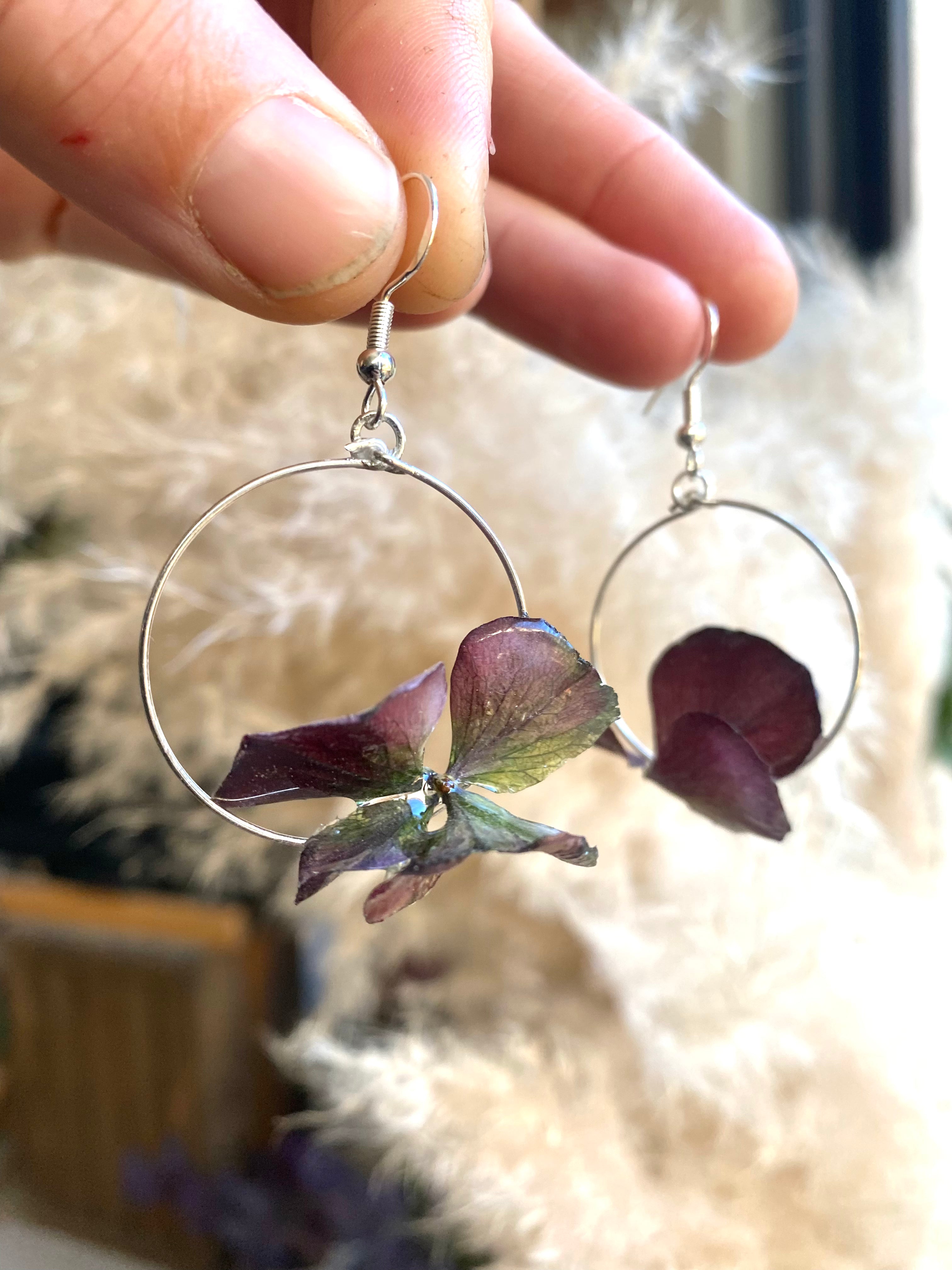 Créole dorée 3 pétales Hortensia pourpre