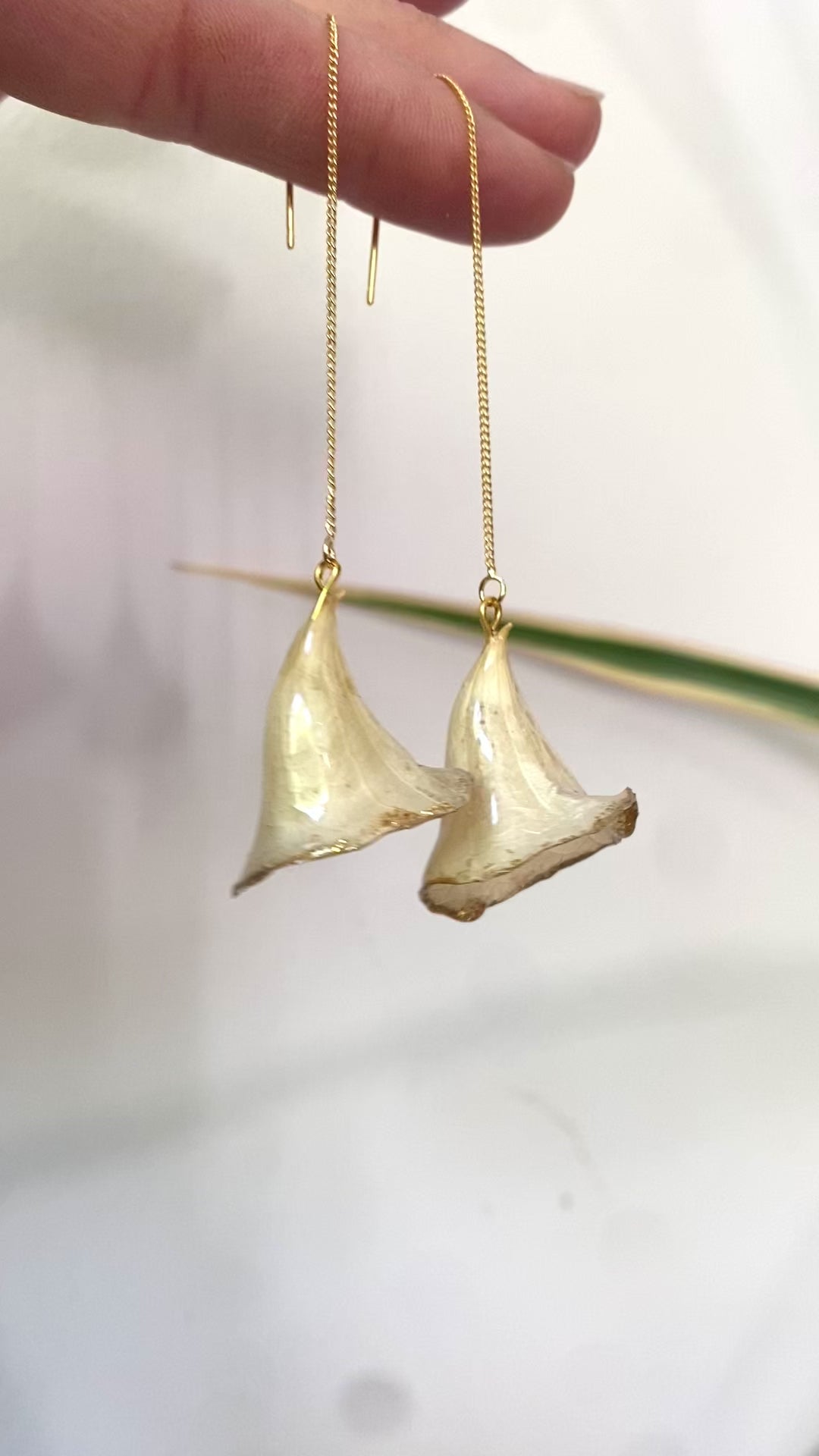 Chaine d'oreille fleur Clochette d'Irlande