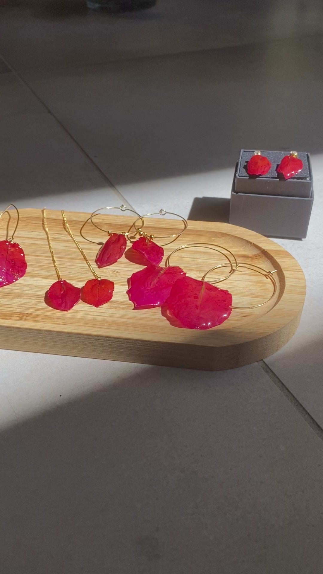 Chaine d'oreille Bougainvillier rouge